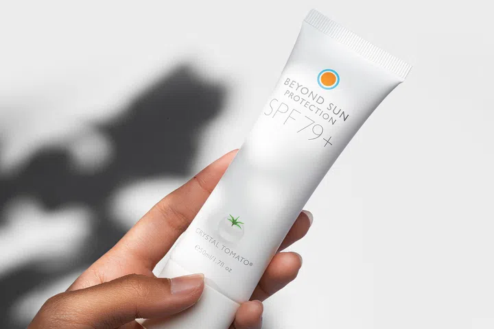 Crystal Tomato Beyond Sun Protection