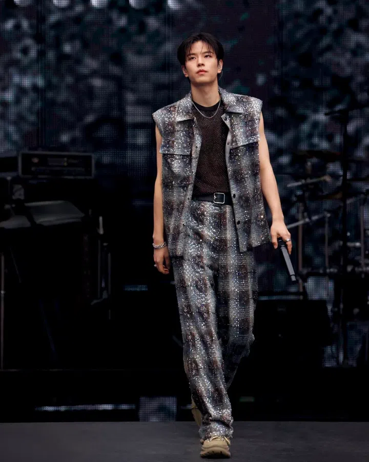 Seungmin Dominate World Tour Burberry