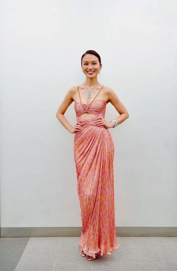 Star Awards, Jewellery, Joanne Peh, 白薇秀, 红星大奖, 明星红毯造型