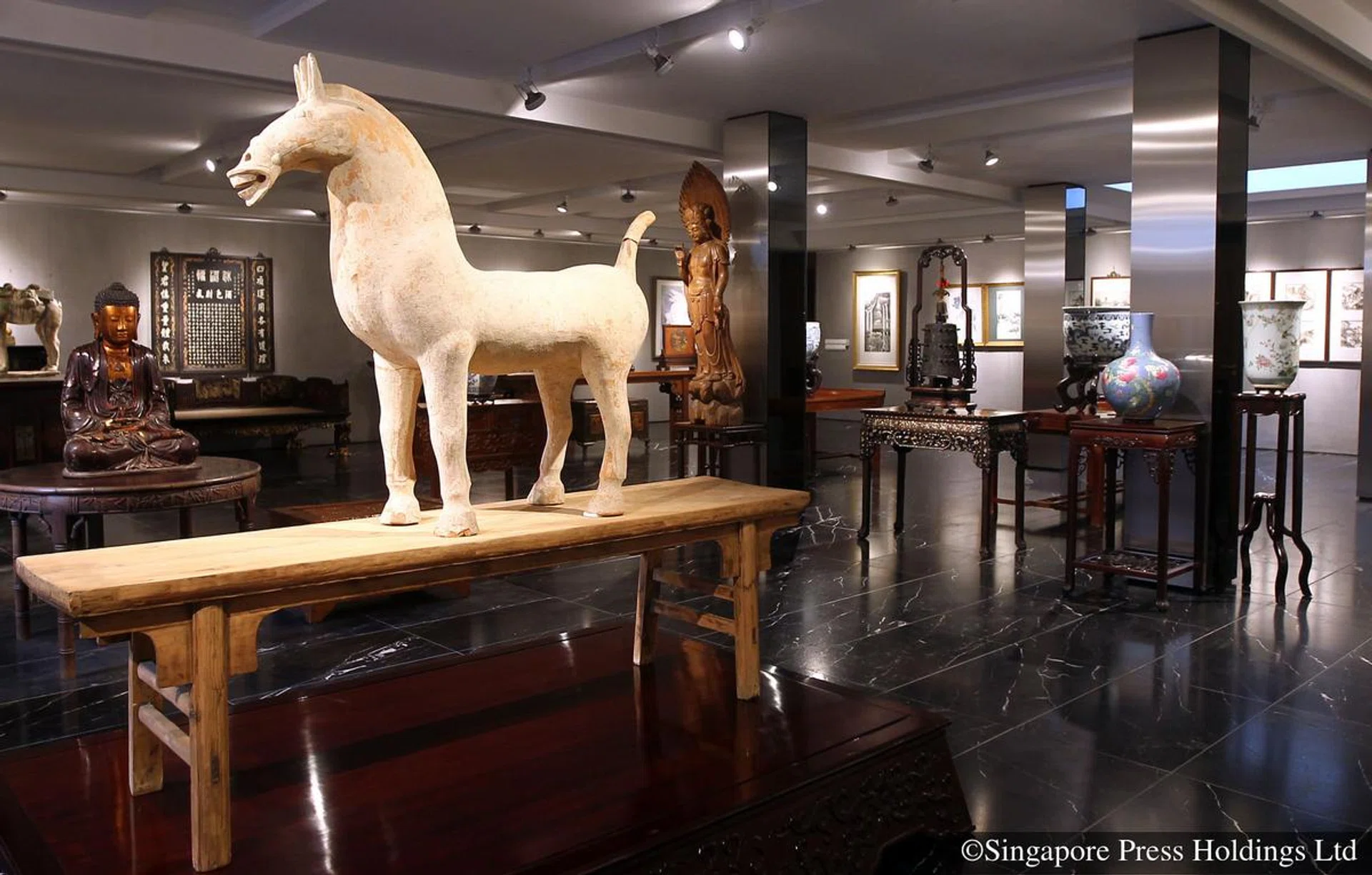 黄德华在武吉知马住家的私人博物馆，仅展室就占据两层三个大厅。