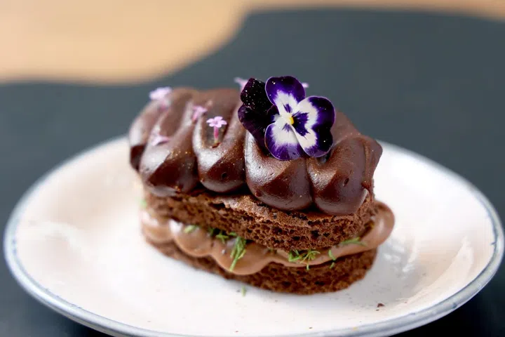 TeriTinkers, Teri, private dining