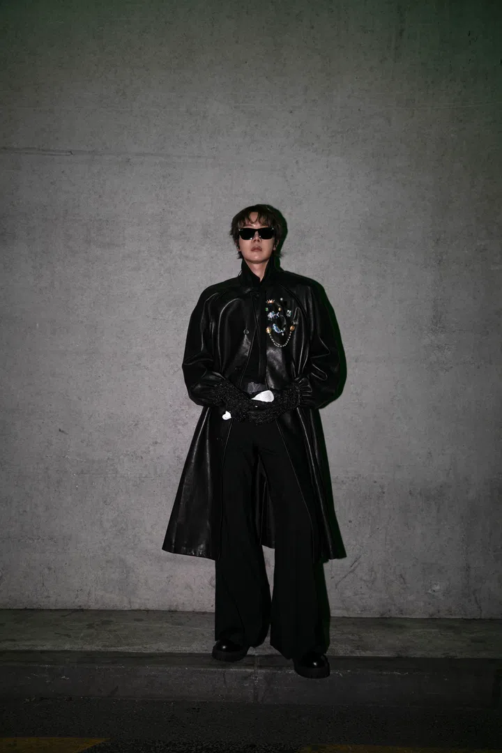 Louis Vuitton, j-hope, BTS Arirang world tour