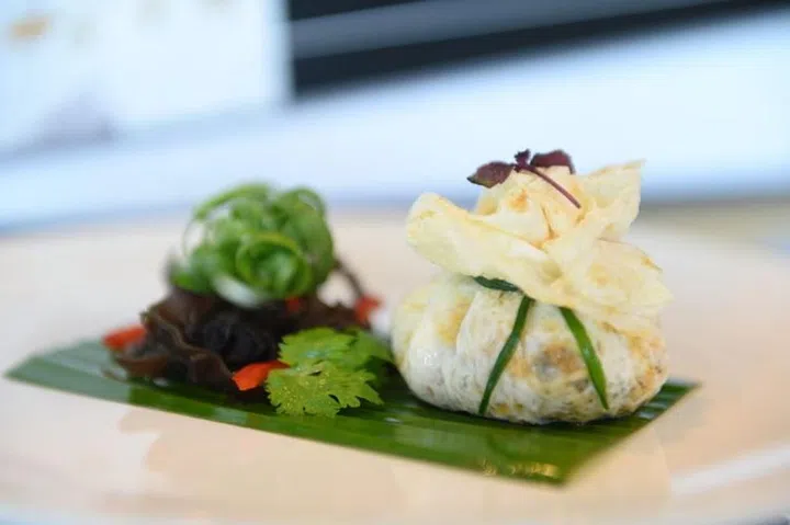 Cold Prawn Parcel with Egg White and Fresh Salad by SATS Culinary Consultant Chef Qian Yibin