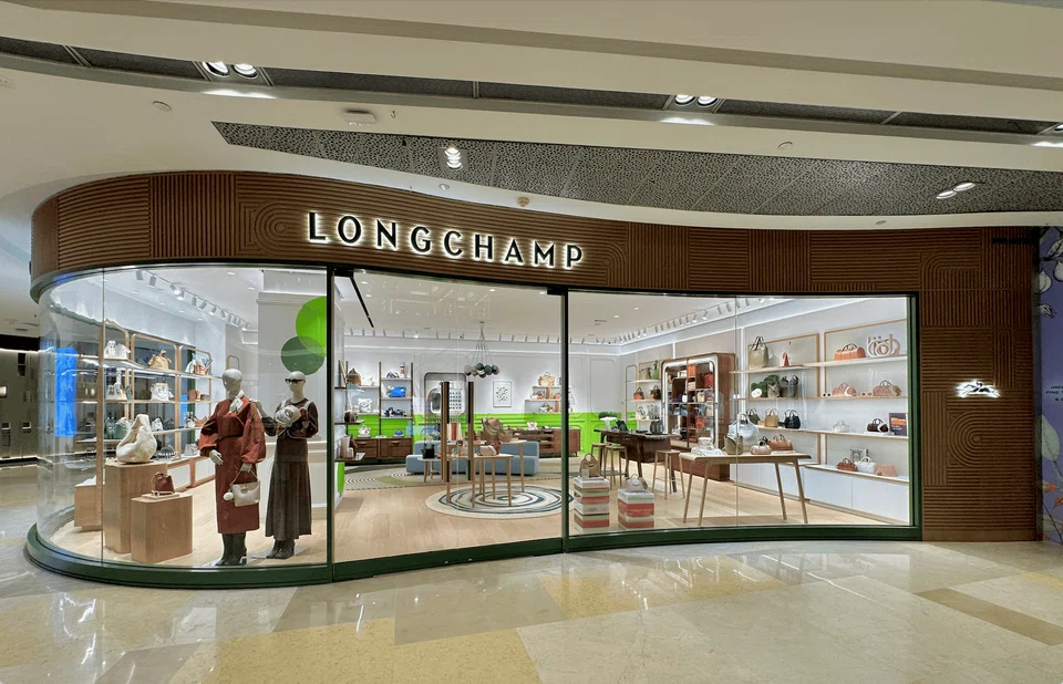Longchamp, ION Orchard 