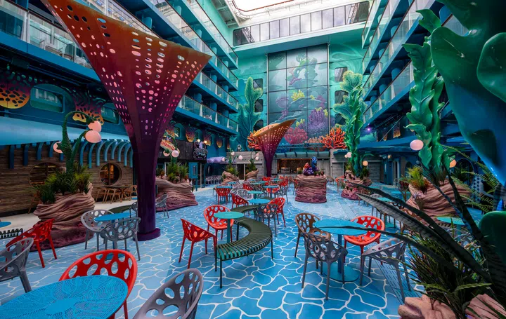 豪华邮轮, 海上体验, Disney Adventure