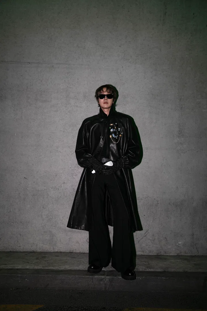 Louis Vuitton, j-hope, BTS Arirang world tour