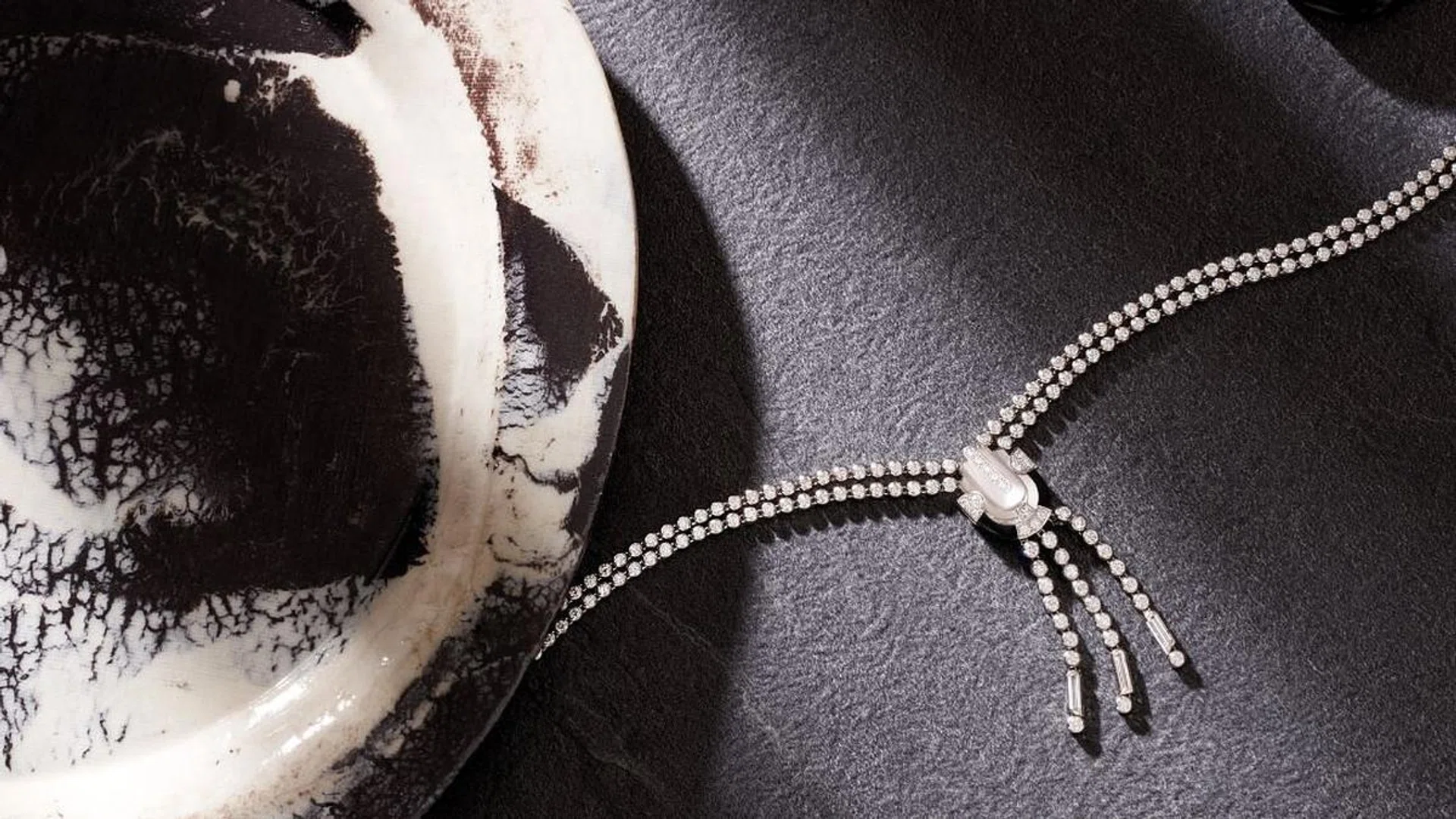 Jewellery spead, Jewellery, High Jewellery, Diamond Jewellery, Christmas, Festive season