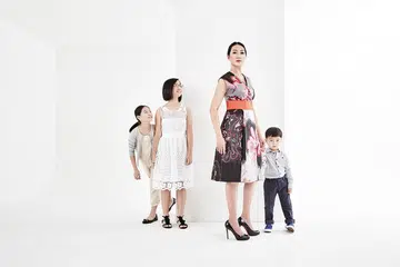nana au with her three kids