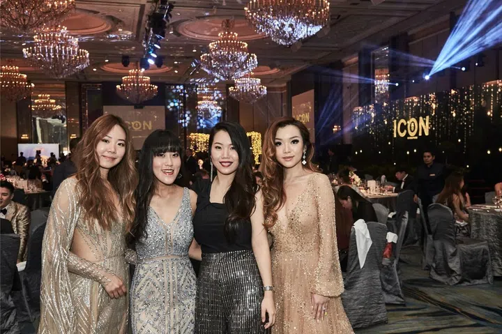 Jessicacindy Hartono, Qli Quek, Hayley Zhang & Willabelle Ong
