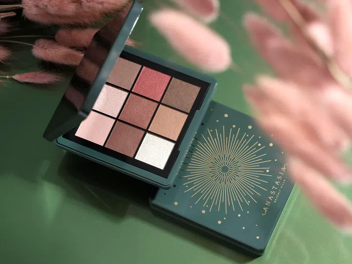 Anastasia Beverly Hills Cozy Mini Eyeshadow Palette