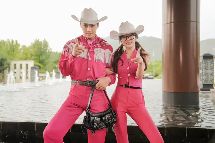 《许我耀眼》赵露思 Zhao Lusi Love’s Ambition Style Looks 