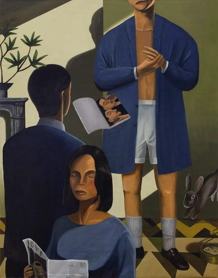 加拿大出生、香港成长，目前活跃于美国的艺术家Jes Fan的作品《Wounding》曾参与2022年威尼斯双年展。他擅长以多媒介创作，包括视频、雕塑等，他的作品大多透过生物学探讨身份认同。对页：陈柏豪(Skyler Chen)出生于台湾，目前定居鹿特丹，他的这副作品《Family Tango》首次于 Art Basel 2024展出。陈柏豪希望借由这幅油画作品探讨亚洲家庭的复杂性。Image provided by Platform China Gallery