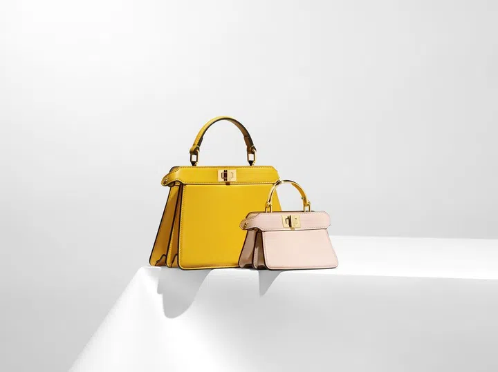 Fendi Peekaboo ISEEU Micro手袋。 Photo Credit: Philippe Lacombe