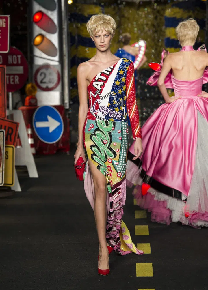 MOSCHINO