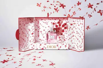 Miss Dior Blooming Bouquet Petit Théâtre Case _Chinese New Year