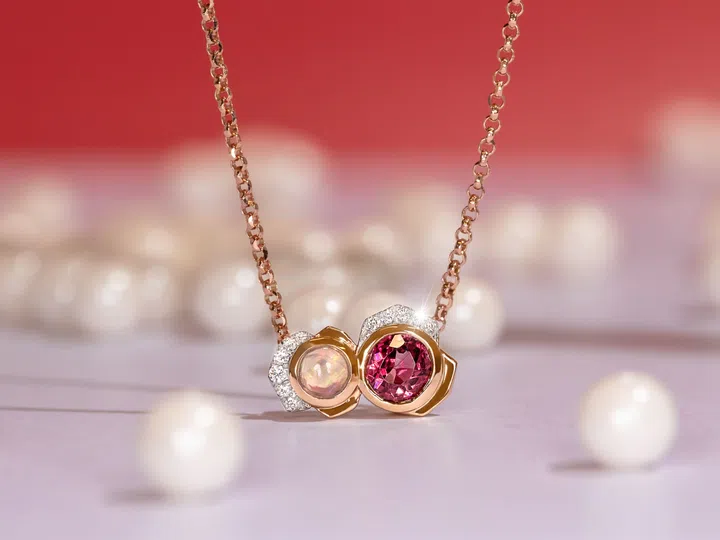 SG60 Red & White Pendant MADLY Gems