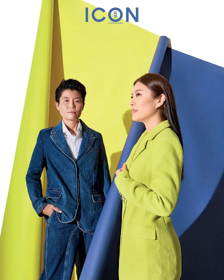 左至右：(Angela)牛仔西装外套和配套牛仔长裤/Self Portrait @Net-a-porter.com; (Lynn)棉质混纺西装外套和配套短裤/Boss。