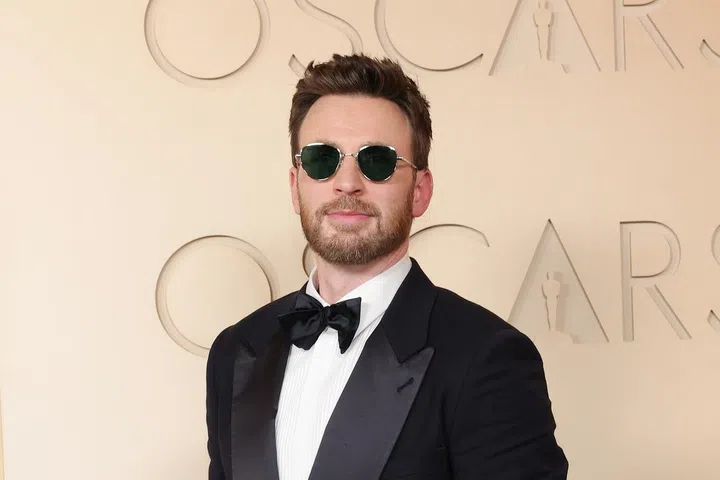 HOLLYWOOD, CALIFORNIA - MARCH 15: Chris Evans attends the 98th Oscars at Dolby Theatre on March 15, 2026 in Hollywood, California. (Photo by Mike Coppola/Getty Images)
