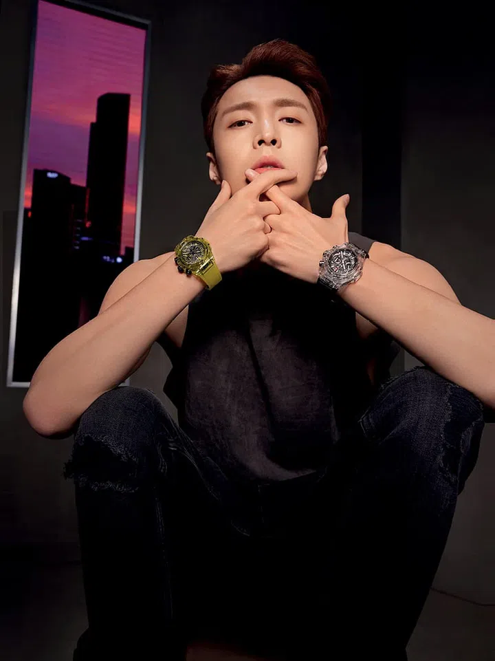 左：BIG BANG UNICO黄色蓝宝石腕表；右 BIG BANG UNICO魔力蓝宝石腕表/Hublot。