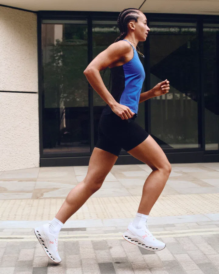 On, sport wear, running shoes, Cloudsurfer Max