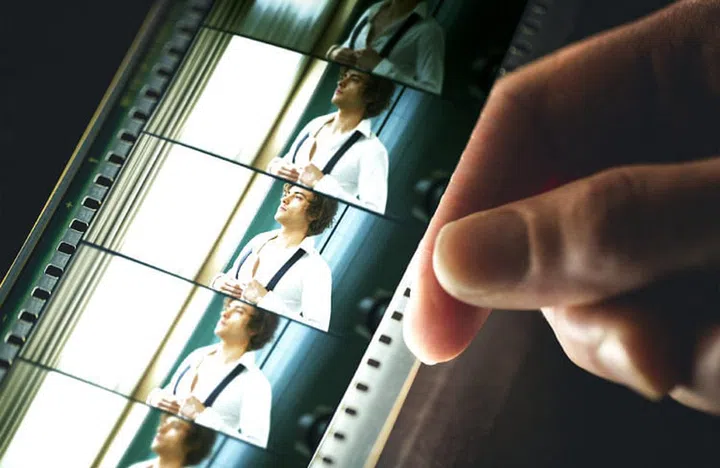 2016_MR_BURBERRY_FILM_CRAFTMANSHIP_01