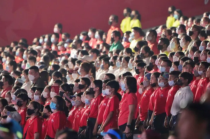 2022年国庆庆典第一场国民教育演出于7月2日在滨海湾浮动舞台举行，观众席再次迎来众多小五学生，提前为新加坡庆祝57岁生日。小五学生时隔三年能再次近距离为国庆生，当国歌响起时，大家都起立大声唱出对国家的敬意。