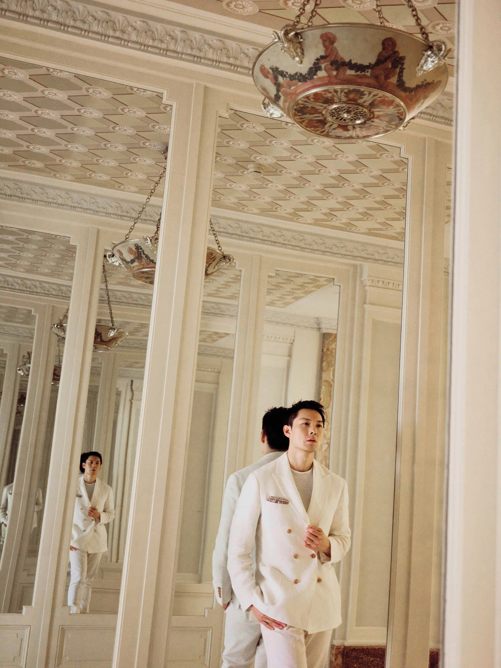 陈哲艺，新加坡导演，Anthohy Chen, 新加坡国庆，爸妈不在家、热带雨、我们不是陌生人，  We Are All Strangers