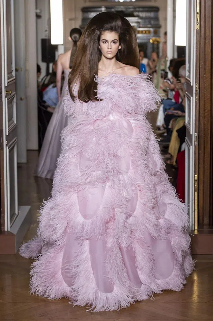 Fashion, Haute Couture, Fall Winter 2018, Couture 2018, trend, style,Chanel,Valentino,Givenchy,Dior,Fendi, Giorgio Armani Prive, Viktor & Rolf