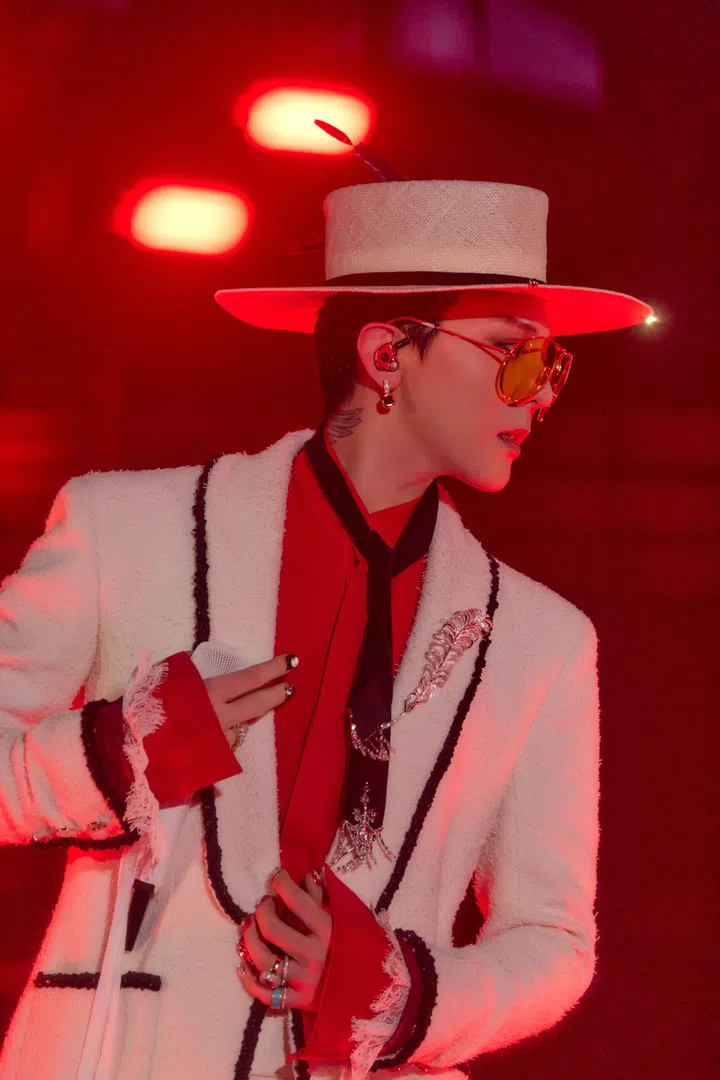 G-dragon, Ubermensch, concert, chanel high jewelry 