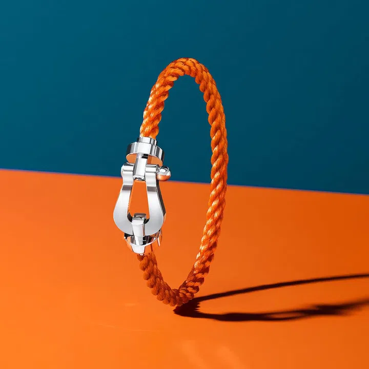 FRED x Roland-Garros Force 10白金版手链，独特的美学设计不分性别，男女皆可佩戴。