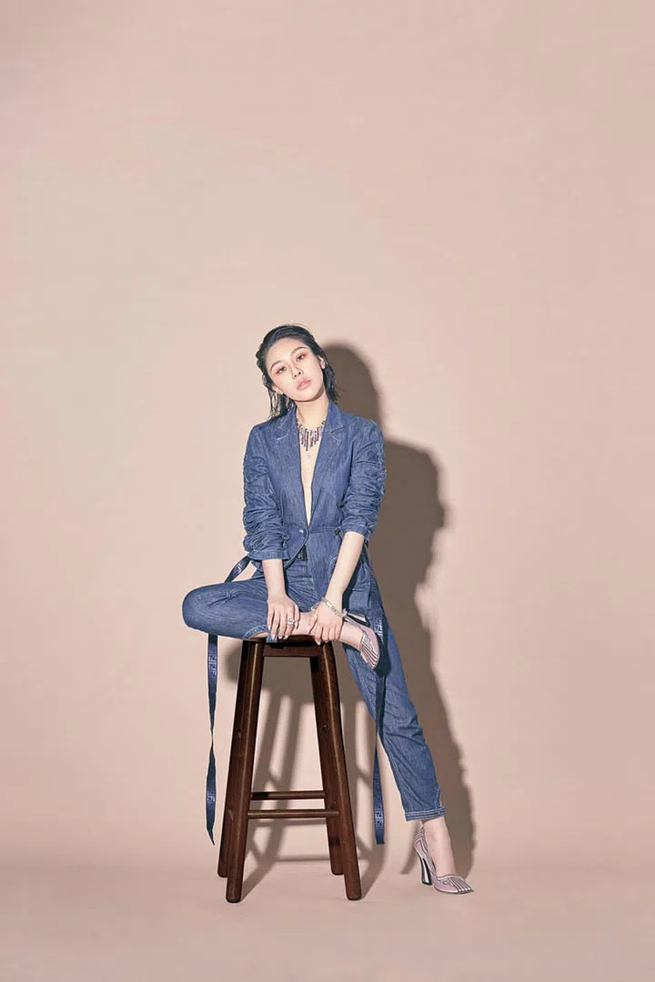 Us and them, movie, rene liu, 奶茶,刘若英, director, first time, netflix, zhou dong yu, jing bo ran, 周冬雨,井柏然