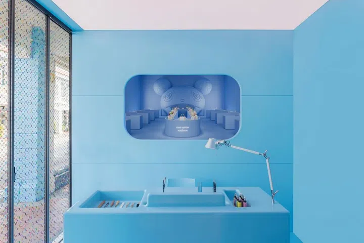 Louis Vuitton x Murakami 护理站 Photo Courtesy of Louis Vuitton 