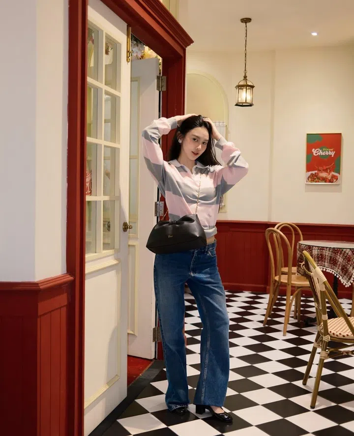 关丽婷演绎Dior Bow手袋。