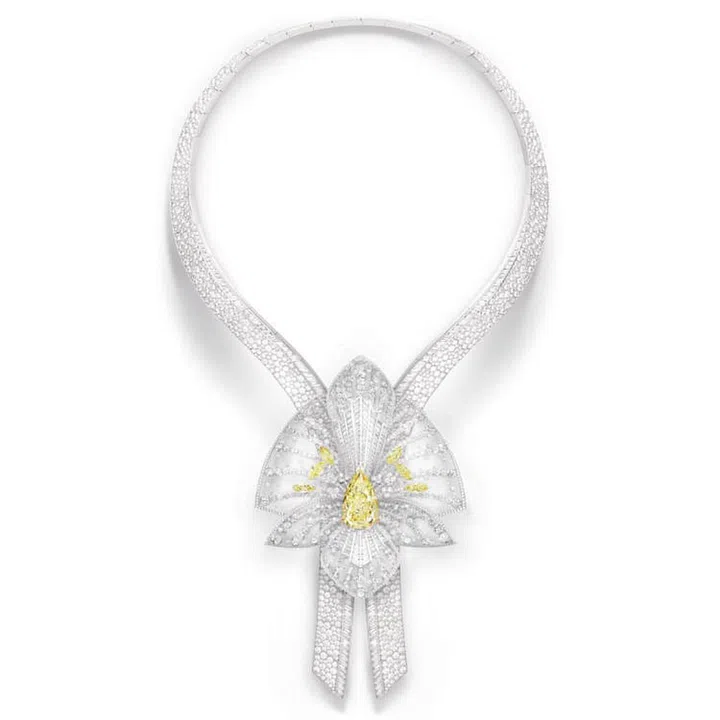 lys-radiant-necklace