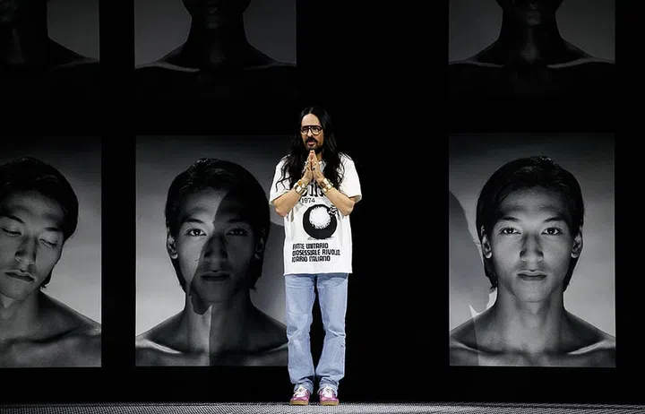 Alessandro Michele为Gucci 2023春夏Twinsburg系列谢幕。