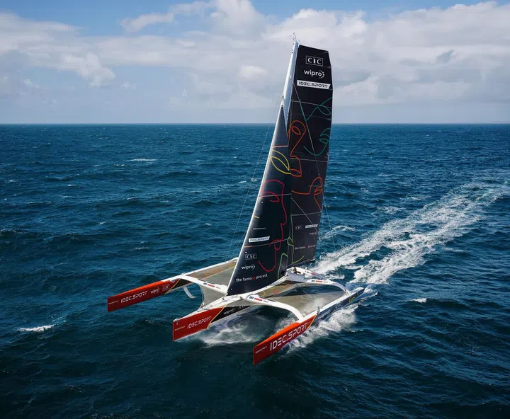 32米长的Ultim TrimaranIDEC SPORT号/Photo courtesy of Richard Mille。