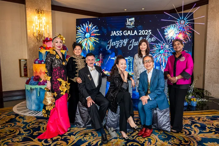 最佳着装嘉宾(同桌)：Genevieve Peggy Jeffs、Fauziah Kerr、Norman Kerr、Celeste Basapa、Dolly Cheong、Dr Bernard Cheong和Noor Quek。 
