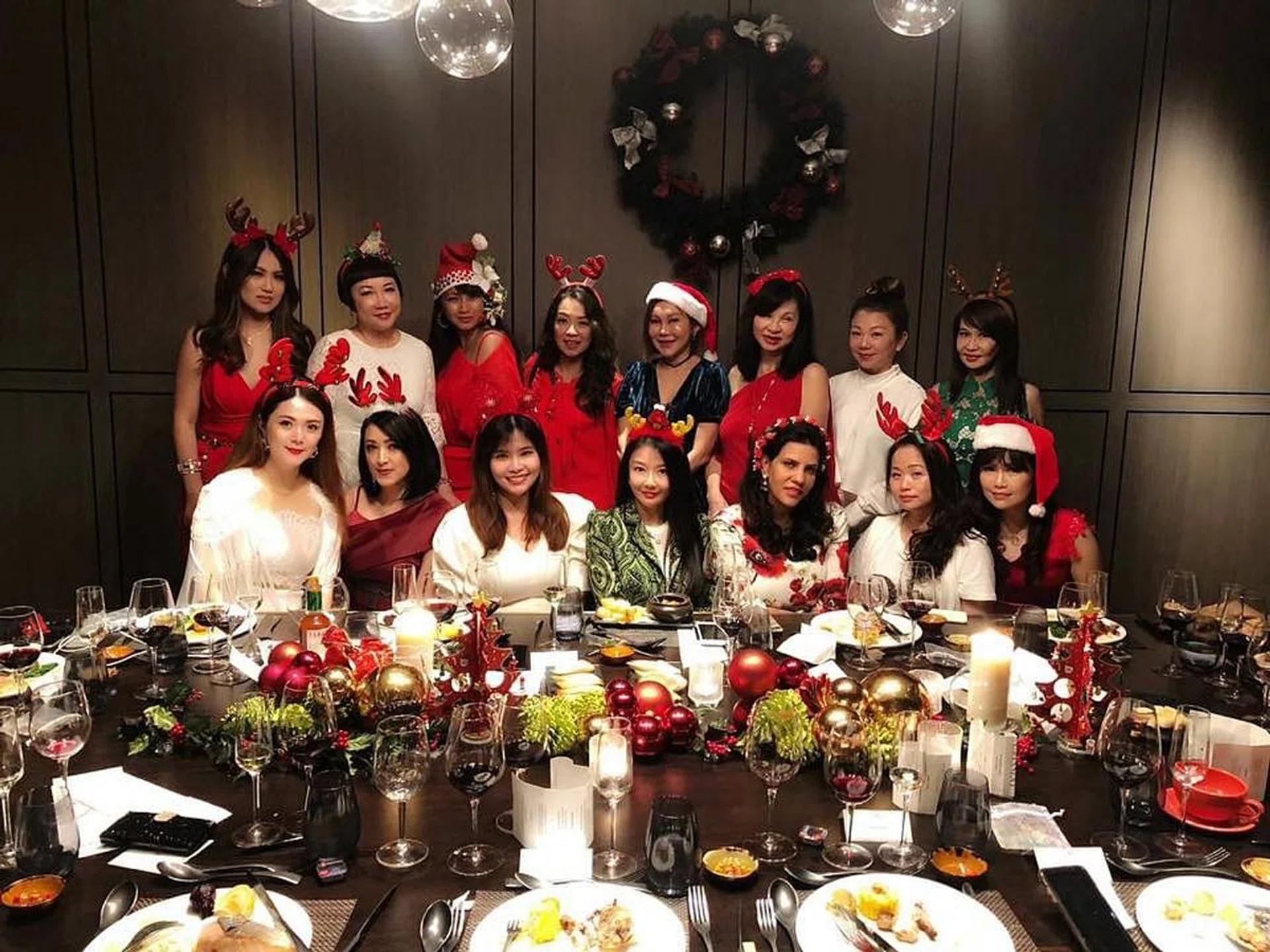 Christmas Party, socialites, gathering, 名媛