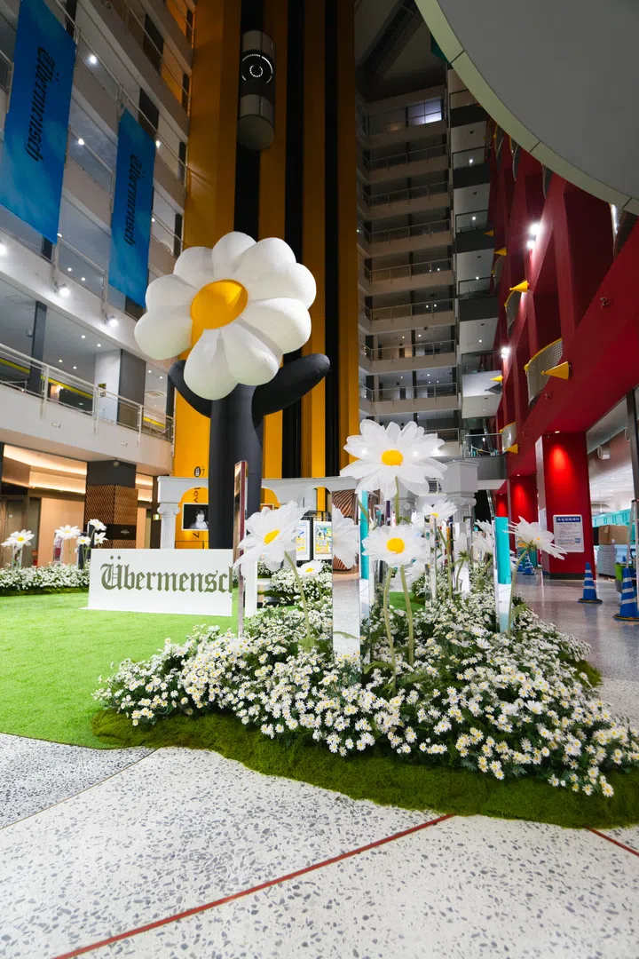 G-DRAGON Media Exhibition: Übermensch