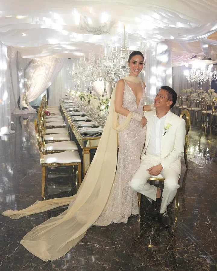 Heart Evangelista的第二套婚礼服装出自菲律宾设计师Michael Leyva。Credit: @michaelleyva_