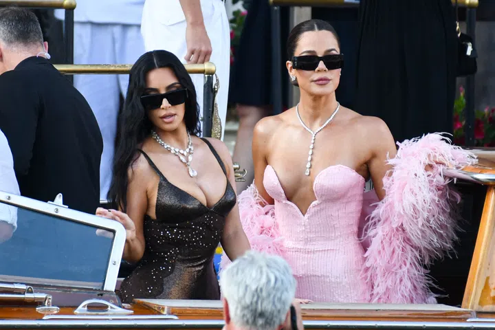 Kim Kardashian and Khloe Kardashian are spotted leaving ?The Gritti Palace? Hotel to attend the wedding of Jeff Bezos and Lauren Sanchez (not pictured) in Venice, Italy on June 27, 2025. Photo by Florian Poitout/ABACAPRESS.COM

Pictured: kim kardashian,khloe kardashian
Ref: BLU_S8400735 270625 NON-EXCLUSIVE
Picture by: AbacaPress / SplashNews.com

Splash News and Pictures
USA: 310-525-5808 
UK: 020 8126 1009
eamteam@shutterstock.com

Saudi Arabia Rights, United Kingdom Rights, Taiwan Rights, United Arab Emirates Rights, New Zealand Rights, South Korea Rights, India Rights, Canada Rights, Australia Rights, United States Rights, Qatar Rights, Singapore Rights, Israel Rights, Greece Rights, Thailand Rights, Bahrain Rights