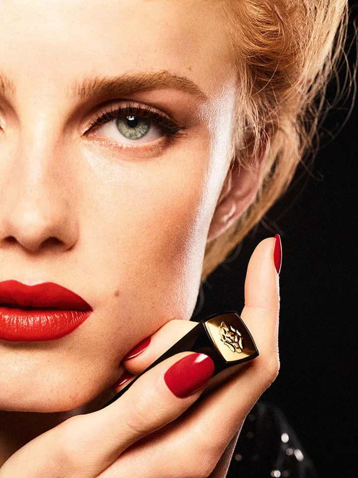 Rouge Allure Velvet Le Lion de Chanel限量狮子口红