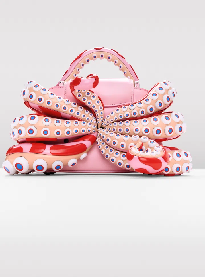 从2017年雕塑作品《DOBtobus》撷取灵感的Capucines Mini Tentacle