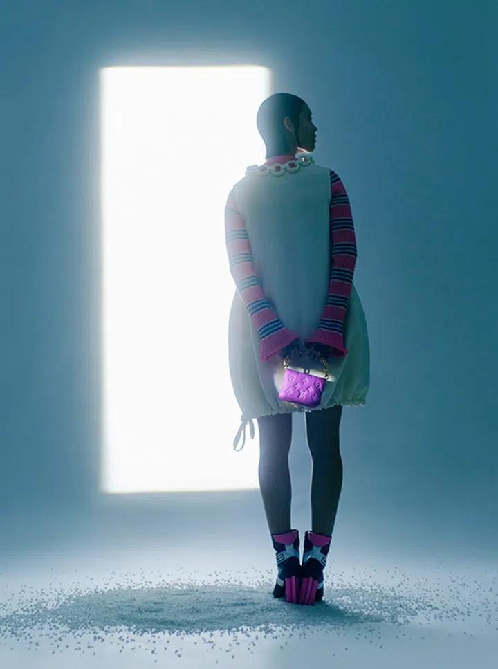 Louis Vuitton Cruise 早春 2022 See You In Space Fashion Editorial Sponsorship Spread 2