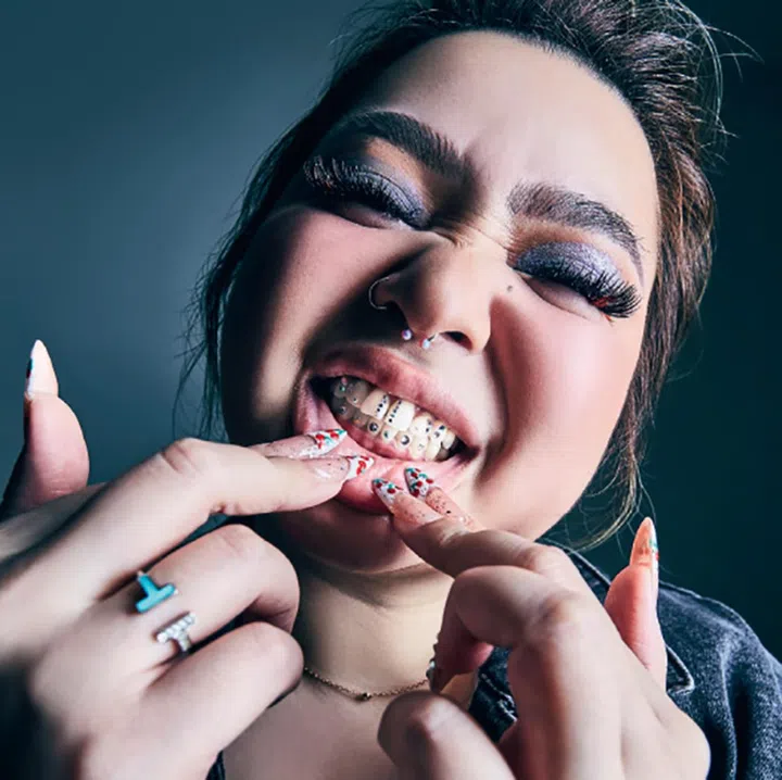 tooth gems 牙饰造型