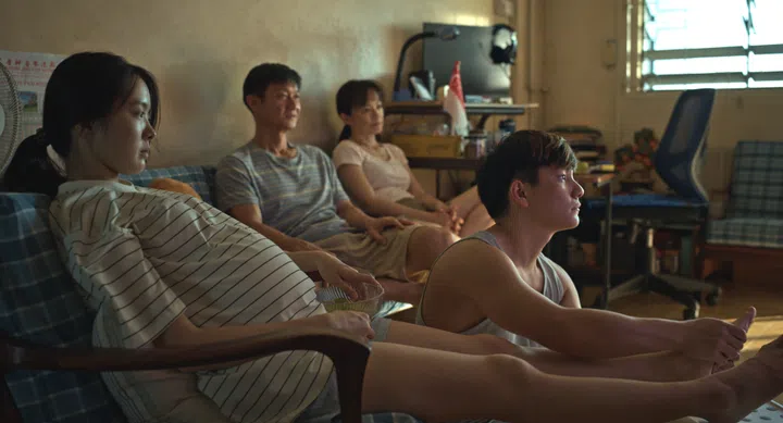 电影《我们不是陌生人》剧照