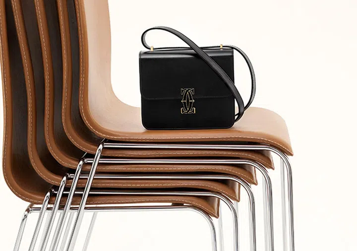 CARTIER Double C de Cartier Nano皮革肩袋 $2,790