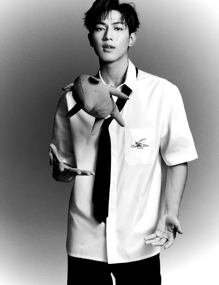 Dior Men shirt $1,450，tie(POA)，trousers(POA)