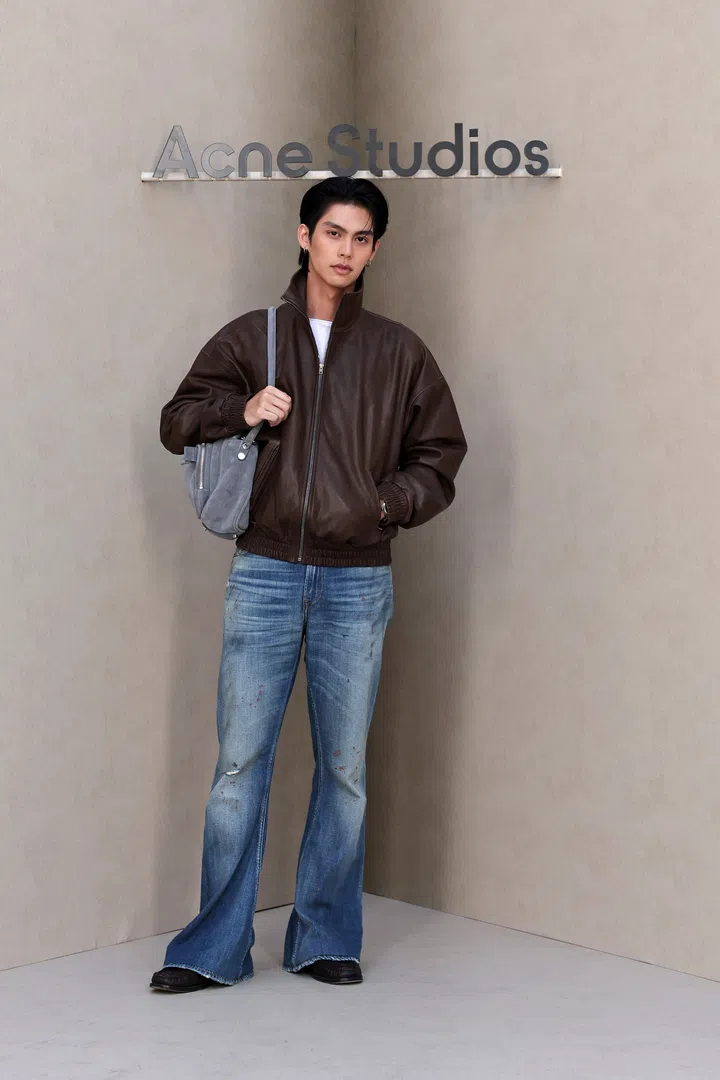 Bright出席Acne Studios 2026春夏女装秀