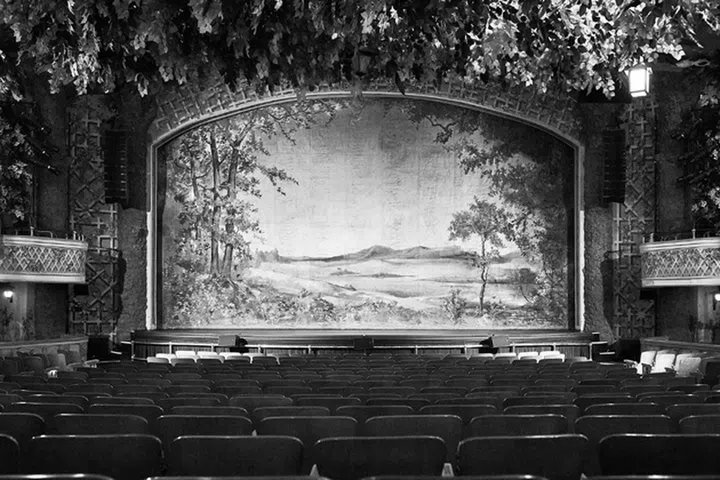 The Elgin & Winter Garden Theatre189 Yonge St, Toronto. Canada